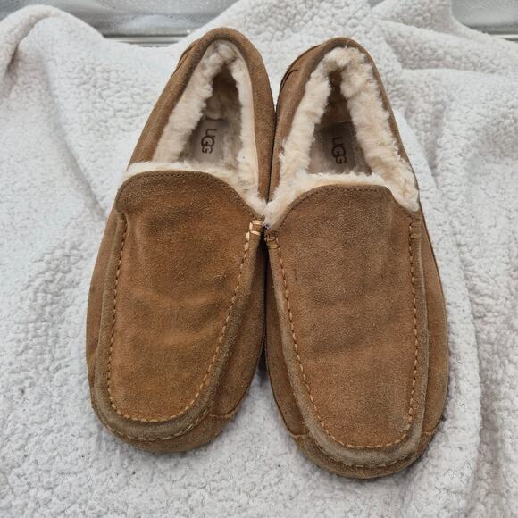 UGG Australia Other - UGG Ascot Men’s Slippers Chestnut shearling leather men's size 11